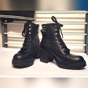 NOBO Boots